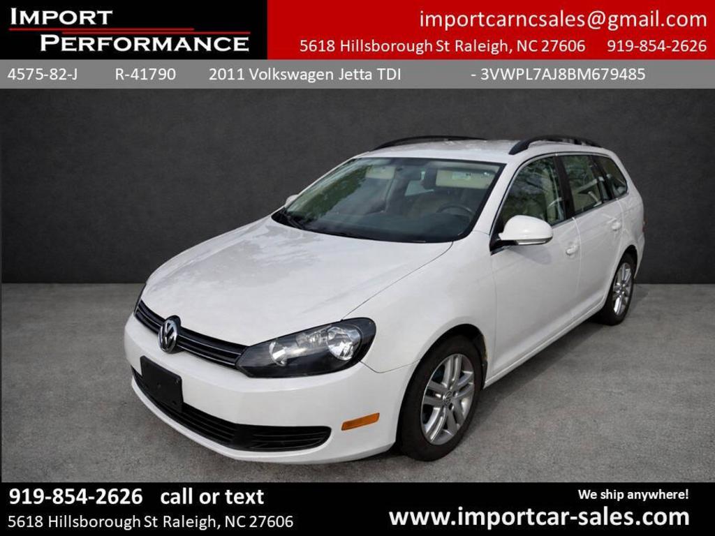 2011 Volkswagen Jetta SportWagen TDI DSG's photo